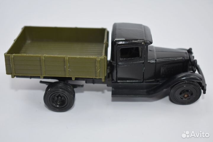 Газ аа Модель 1:43