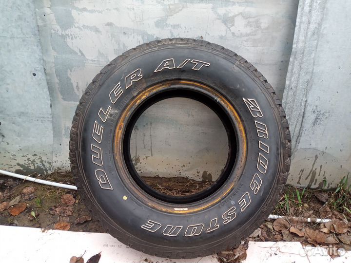 Bridgestone Dueler A/T 235/75 R15