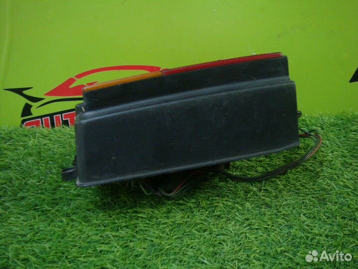 Фонарь mazda LV5W,lvew,lvlr,lvlw MPV 1 модель 4458