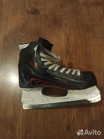 Коньки для хоккея с мячом
