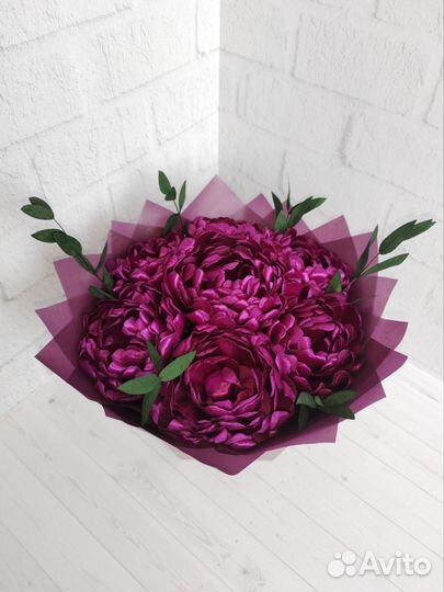 Букет пионов из атласной ленты