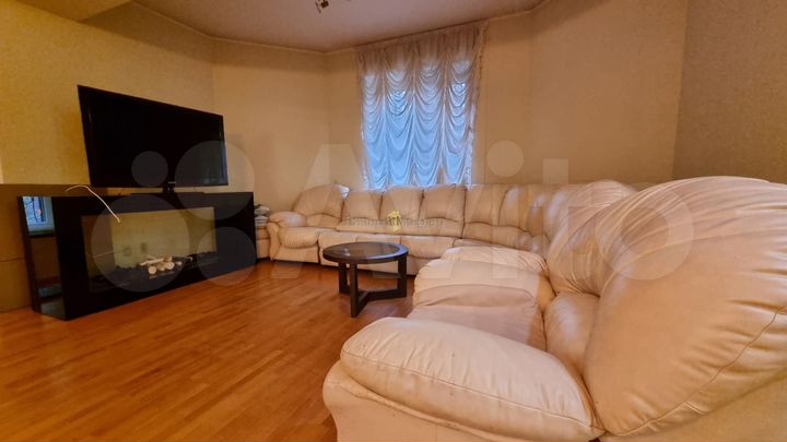 Дом 500 м² на участке 20 сот.