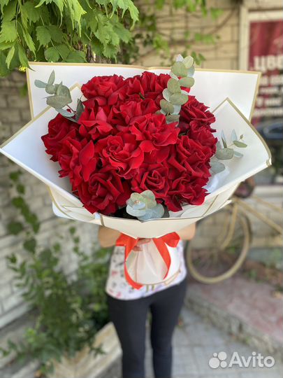Доставка цветов метровая роза выглядит как 100 роз