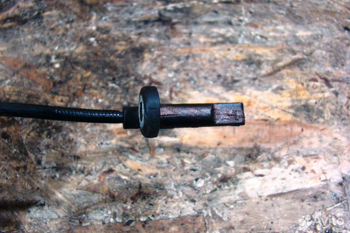 Nissan X-Trail T31 Датчик ABS передний