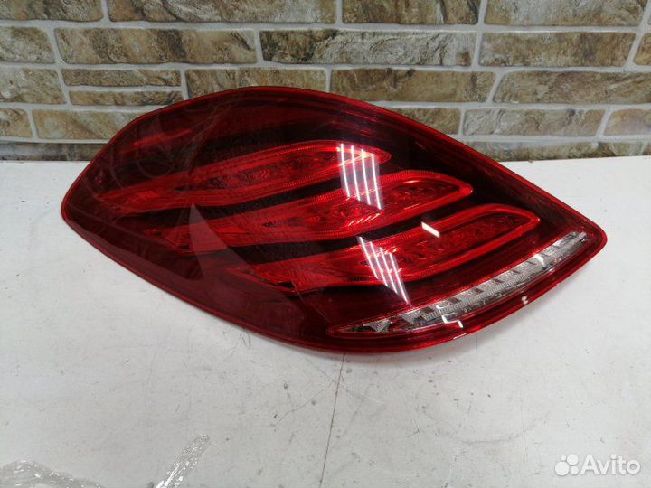 Фонарь задний наружный левый Mercedes-Benz S-Class