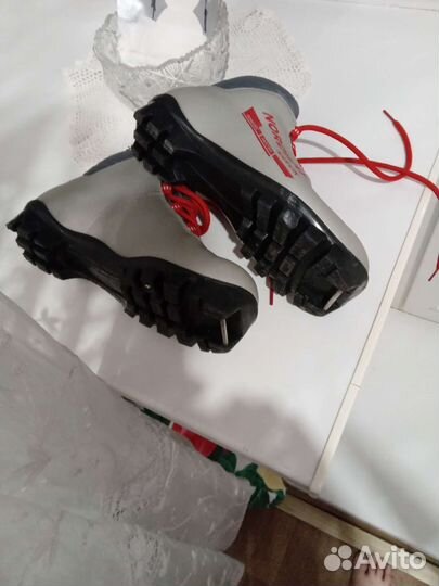 Лыжные ботинки