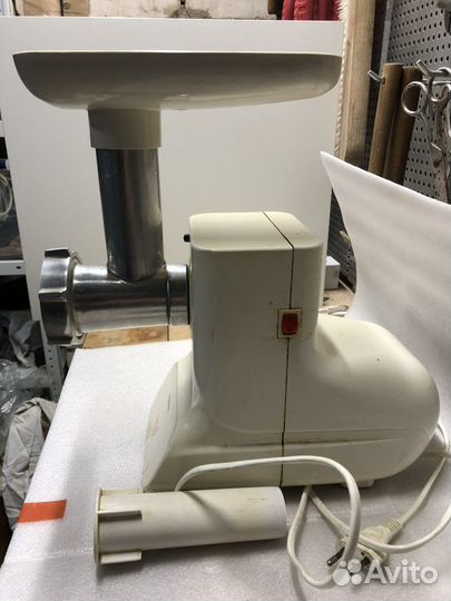 Мясорубка электрическая на запчасти