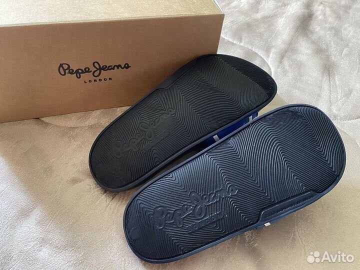 Шлепанцы Pepe jeans