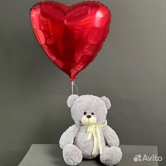 Мишка и шар сердце