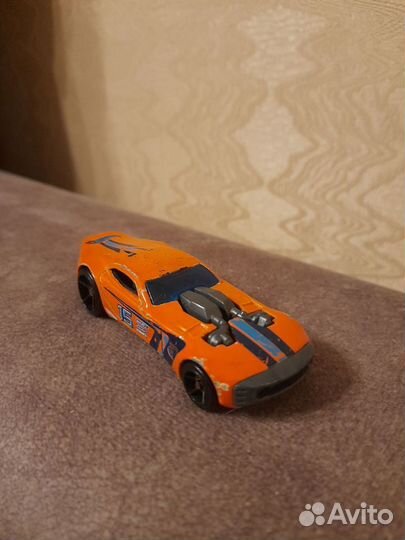 Hot Wheels fast gassin 5785 DHR67