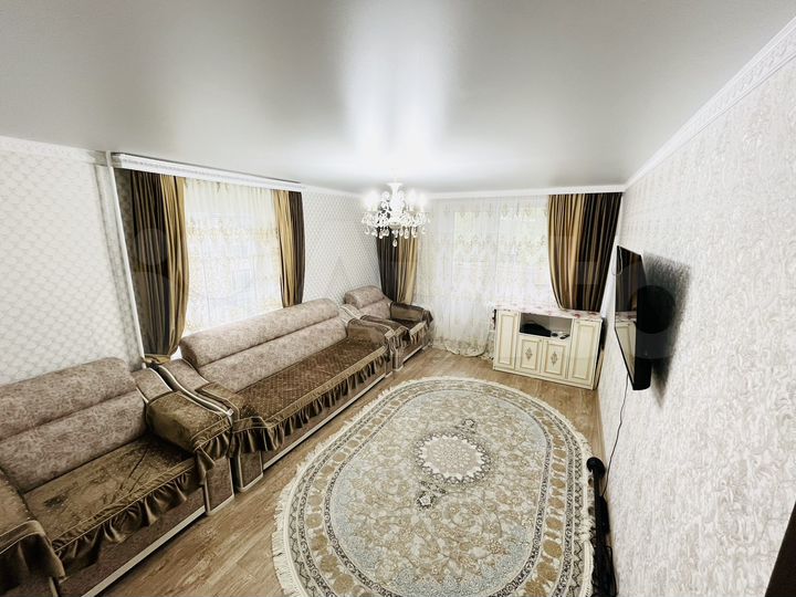 2-к. квартира, 54 м², 4/12 эт.