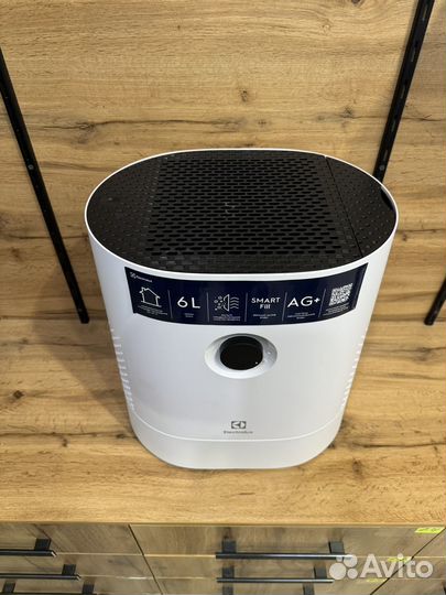 Очиститель воздуха Electrolux EHW-600