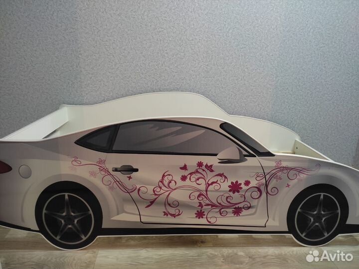 Детская кровать машинка