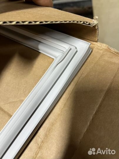 Уплотнитель морозильной камеры samsung