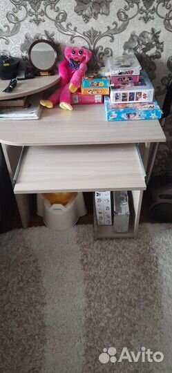 Компьютерный стол