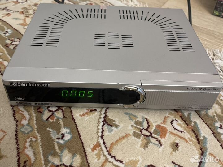 Спутниковый ресивер Golden Interstar
