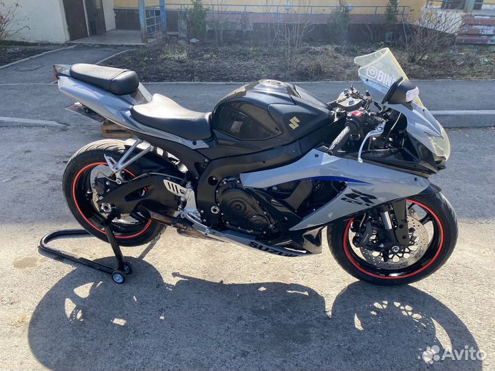Suzuki GSX-R 750 K8