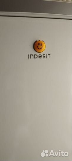 Холодильник indesit