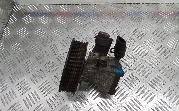 Насос гур KIA Sorento (2002-2009)