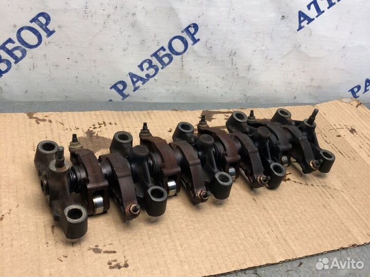 Ось коромысел Citroen C3