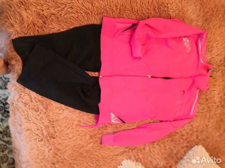 Костюм спортивнвй