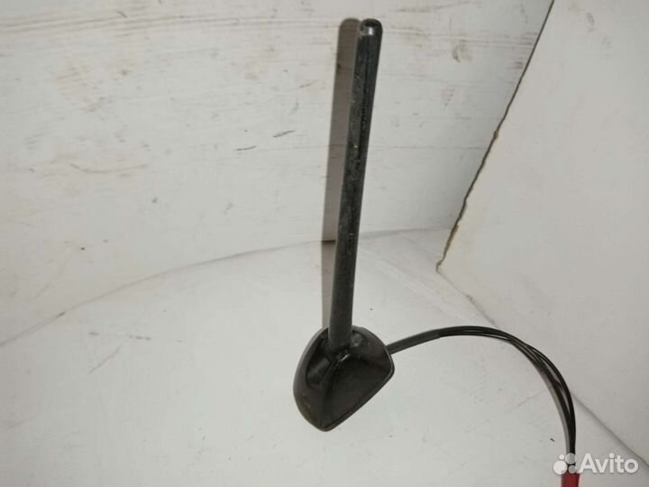 Антенна с проводом и разъёмы Toyota Ist