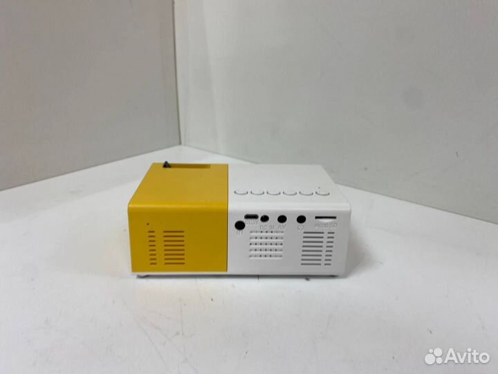 Проекторы LED projector YG-300