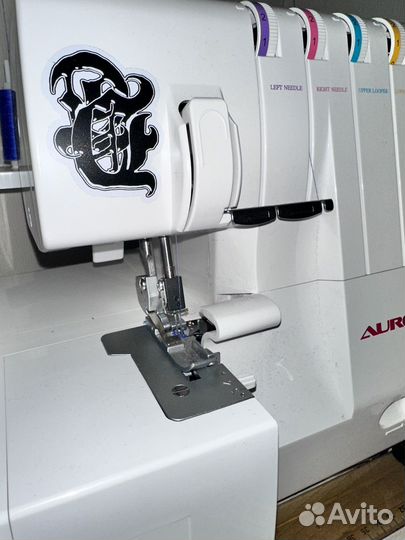 Оверлок Aurora 700D
