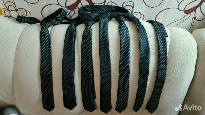 Абсолютно новые галстуки)