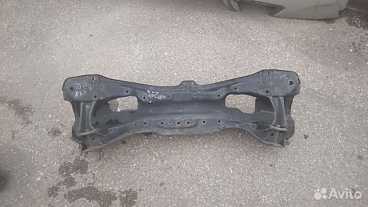 Балка подвески передняя на honda odyssey RA3 F23A