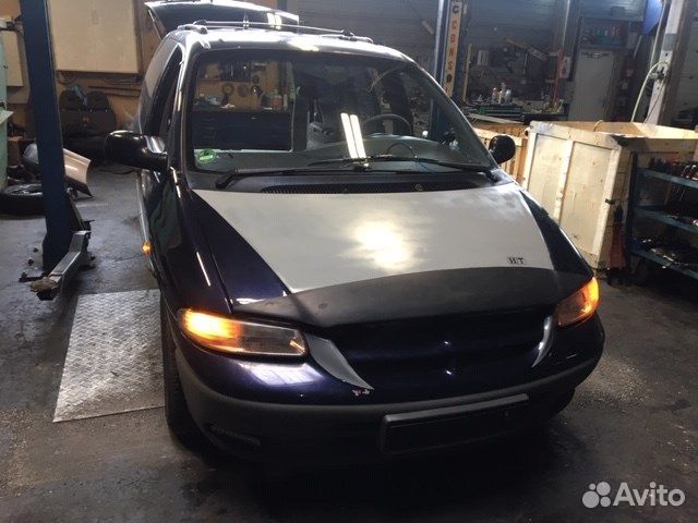 Разбор на запчасти Chrysler Voyager