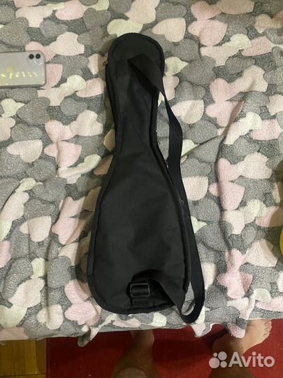 Укулеле и чехол