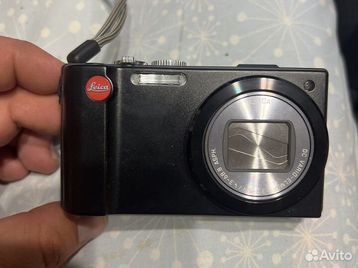 Компактный фотоаппарат Leica v- lux 30