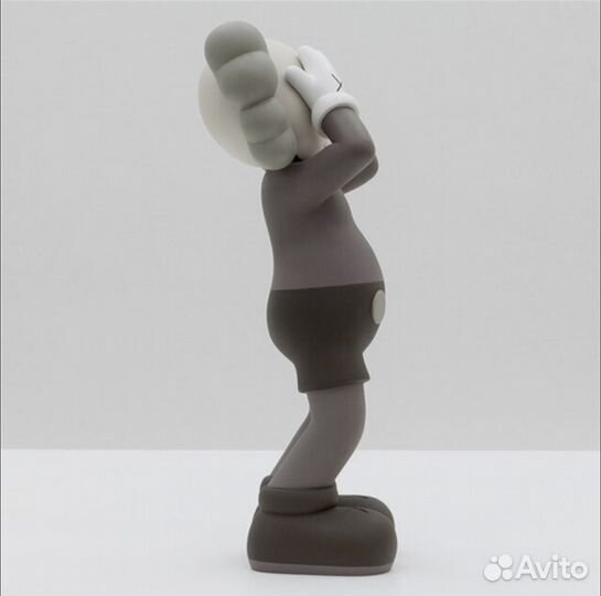 Коллекционная фигурка Kaws Holiday