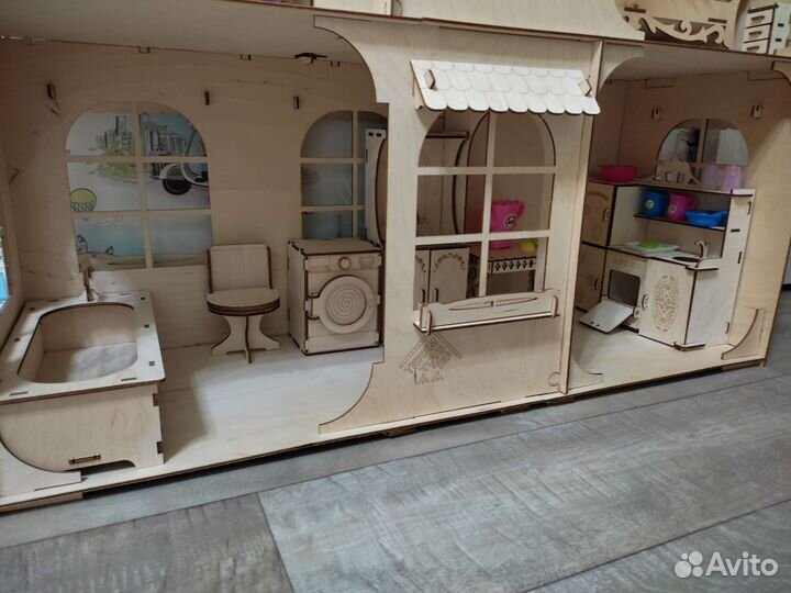 Кукольный домик с мебелью