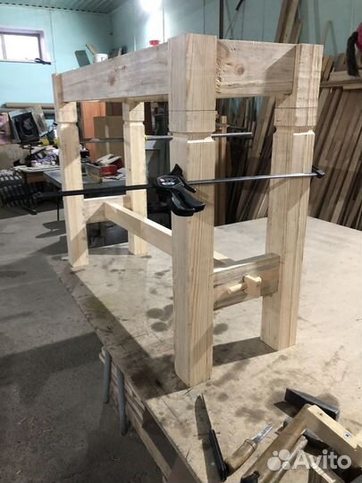 Мастер по дереву