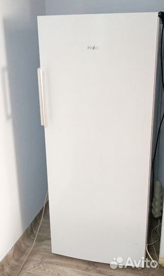 Морозильная камера haier HF 260 WG