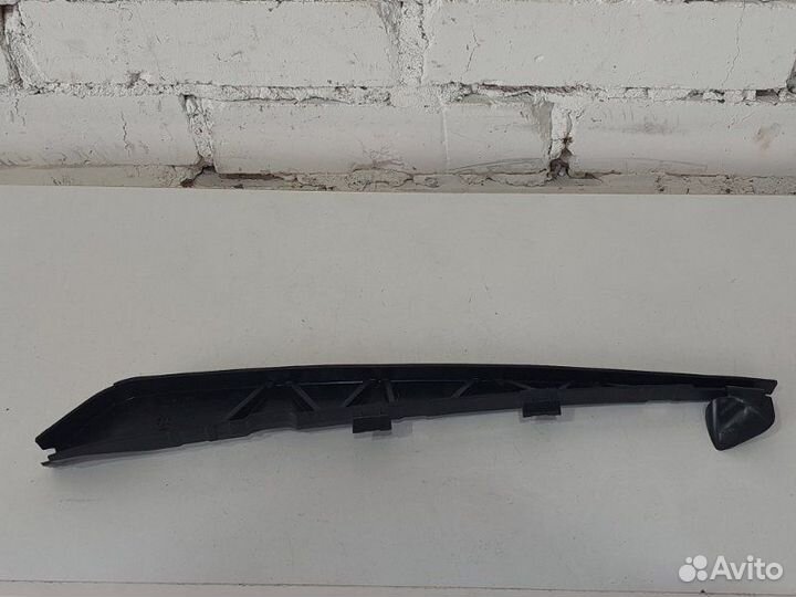 Кронштейн уплотнителя левый Audi S5 B9 3.0ftsi CWG