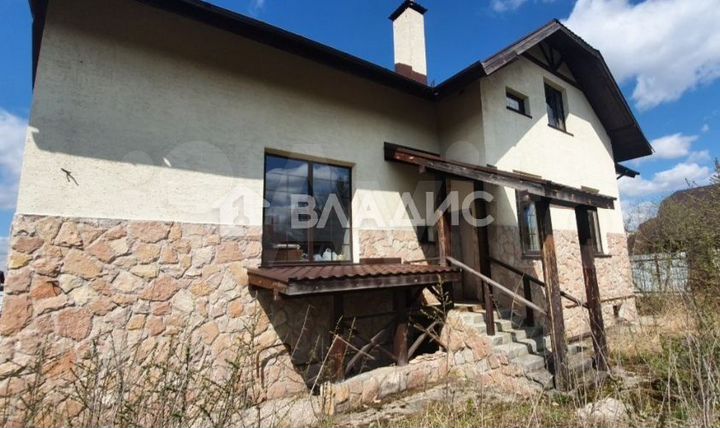 Дом 419,7 м² на участке 24,8 сот.