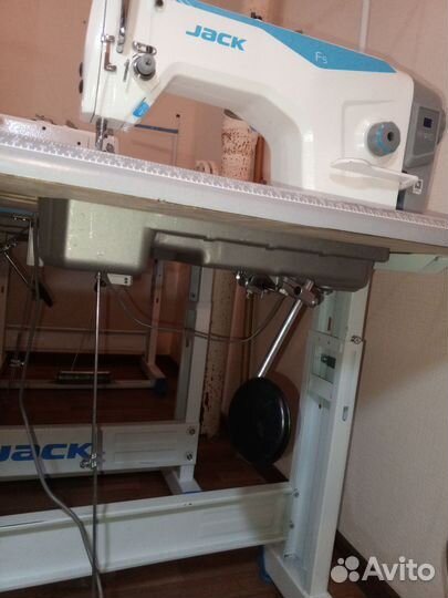 Швейная машина jack f5