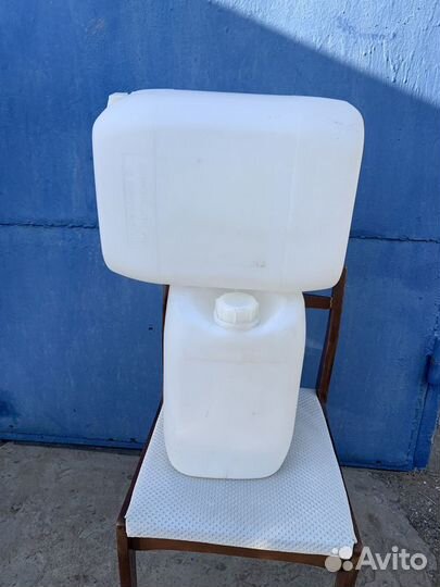 Канистра пластиковая 20 литров