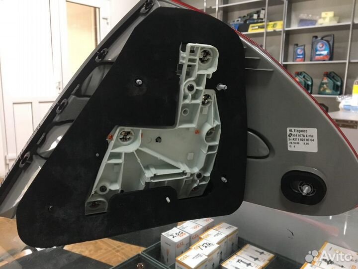 Задний левый стоп Mercedes w211 оригинал