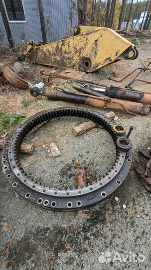 Поворотный круг Komatsu PC400-7. 2018