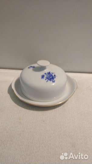 Кофейник и масленка