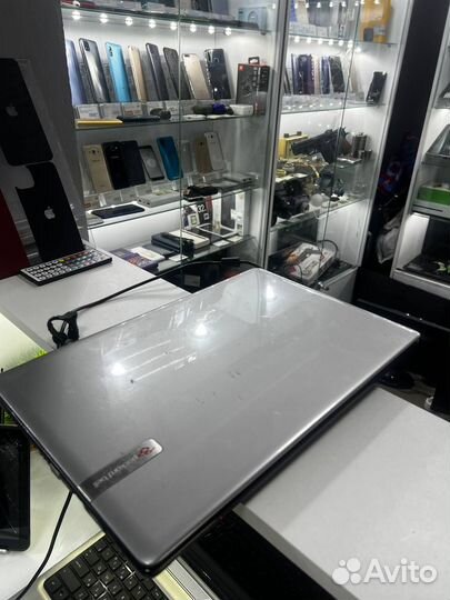 Packard Bell 4gb/120 gb SSD