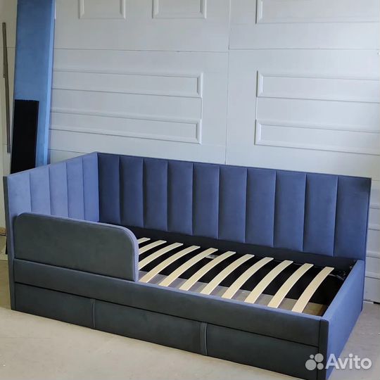 Кровать детская мягкая