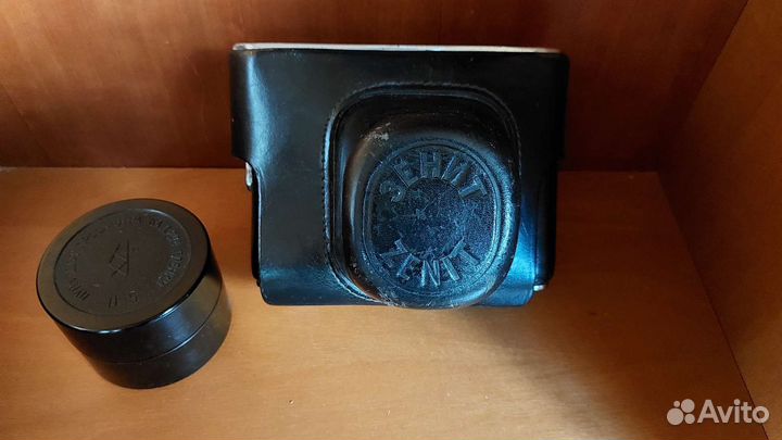 Пленочный фотоаппарат зенит