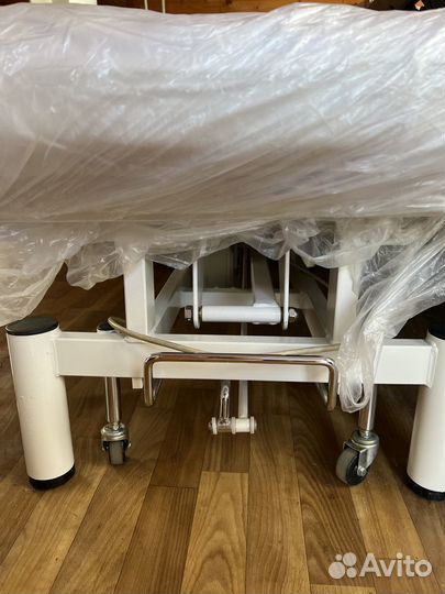 Массажная кушетка с электроприводом