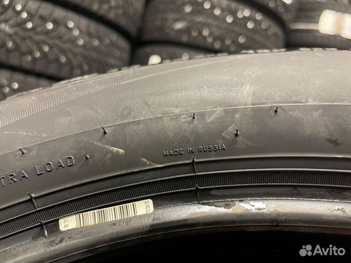 Pirelli Ice Zero FR 215/55 R16 97