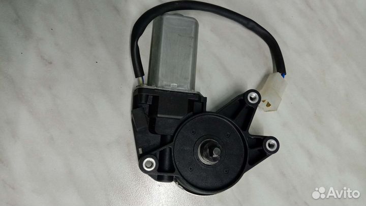 Мотор-редуктор стеклоподьемника